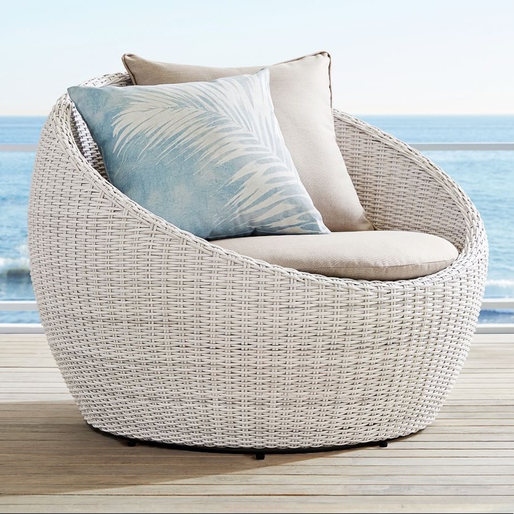 Chambray Palm Printed Indoor/Outdoor Pillow